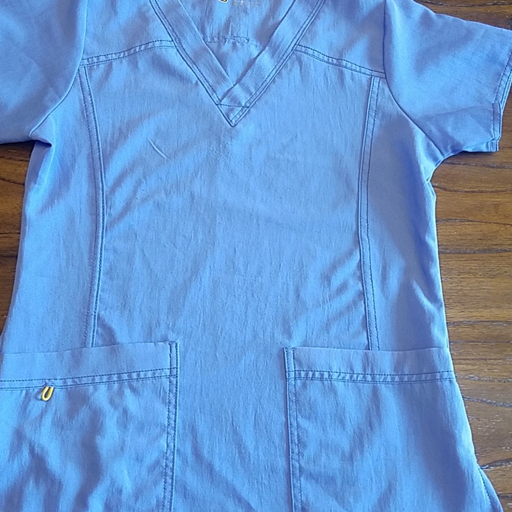 Woodwinked scrub set size
